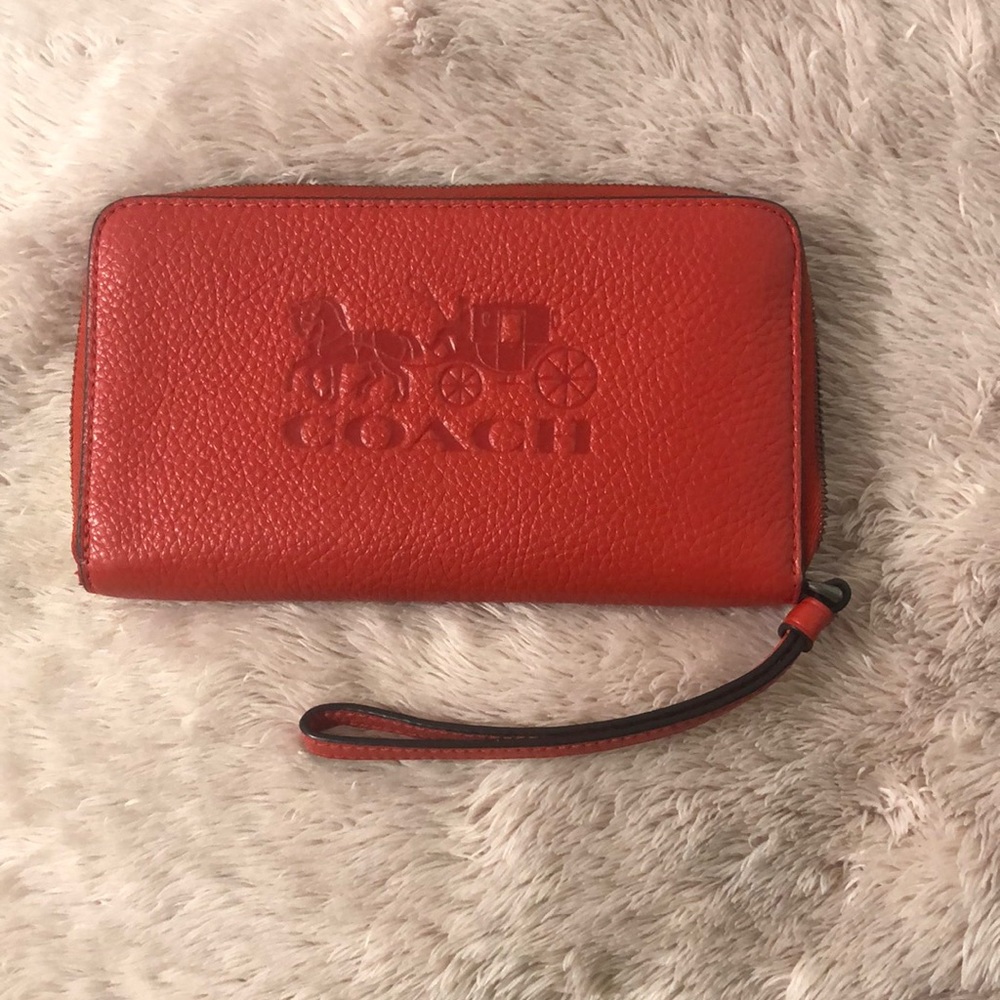Coach wristlet wallet holds iPhone 8 Plus